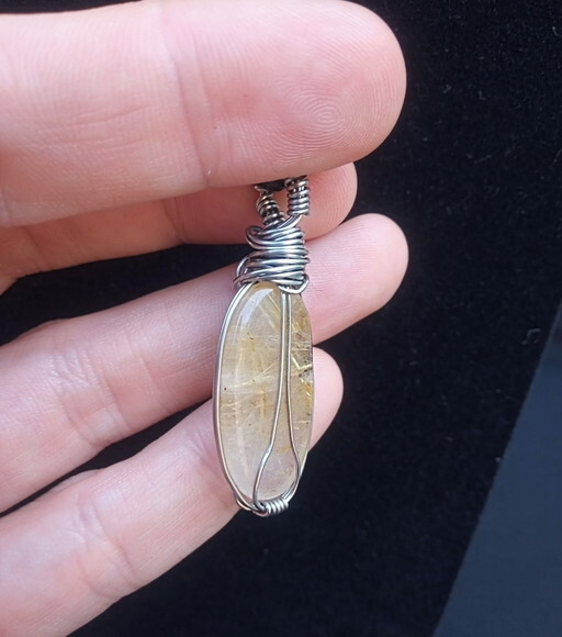 Colar de Pedra Quartzo Rutilado Dourado Natural