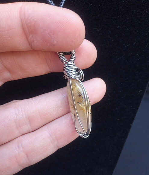 Colar de Pedra Quartzo Rutilado Dourado Natural