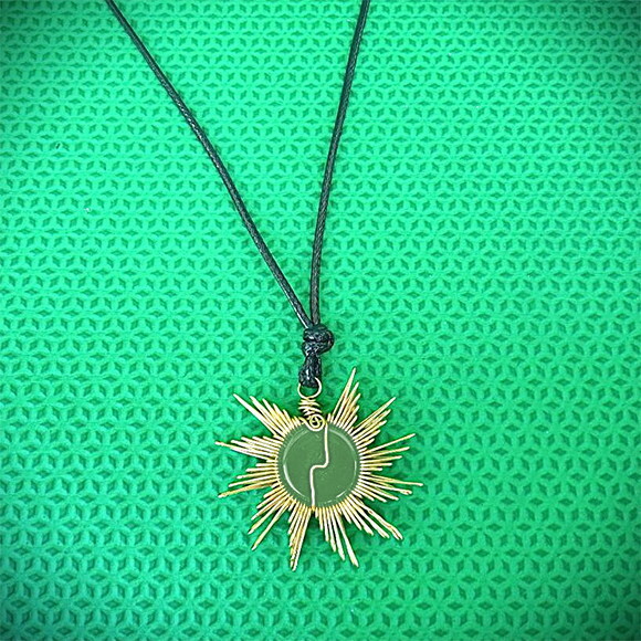 Colar Mandala Espiral Latão Pedra Natural