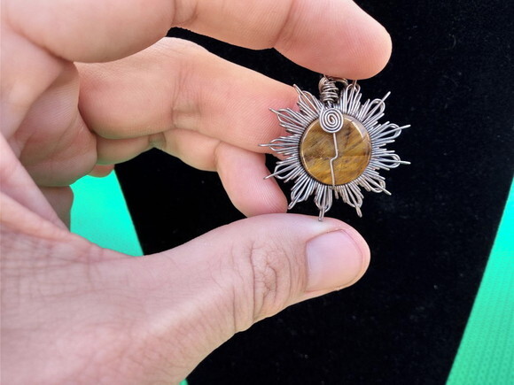 Colar Mandala Pedra Olho de Tigre Artesanal