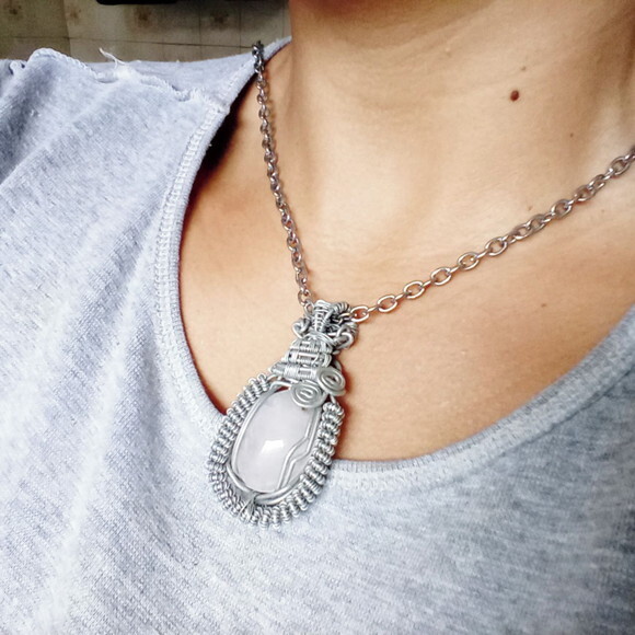 Colar Pingente Wire Wrap Quartzo Branco