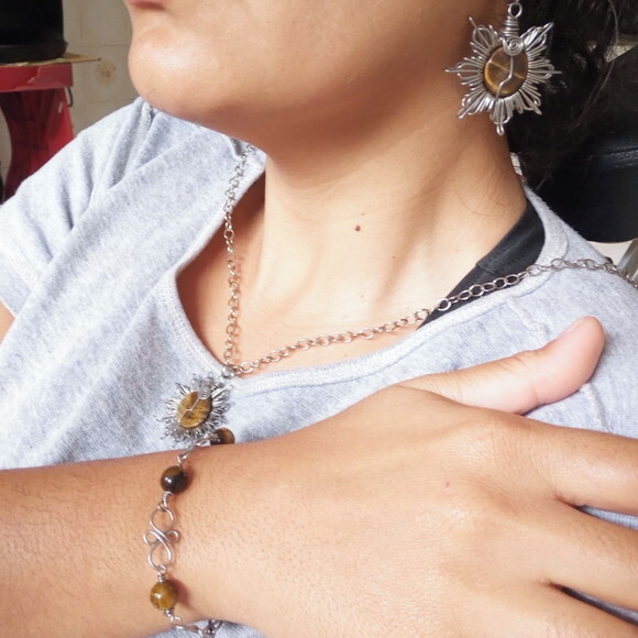 Conjunto de Pedra Olho de Tigre, Artesanal