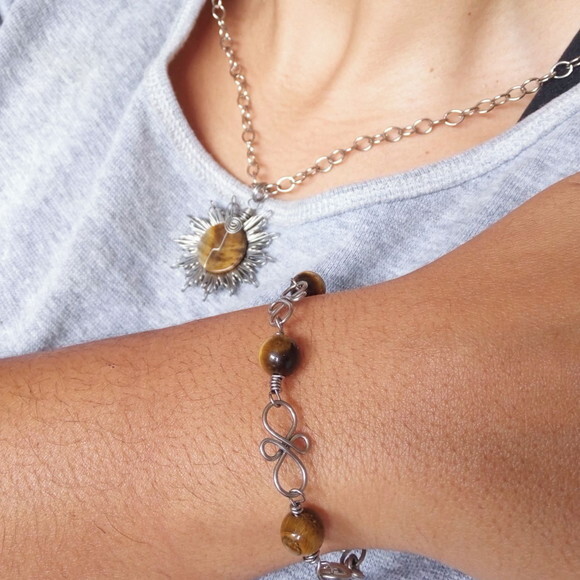 Conjunto de Pedra Olho de Tigre, Artesanal