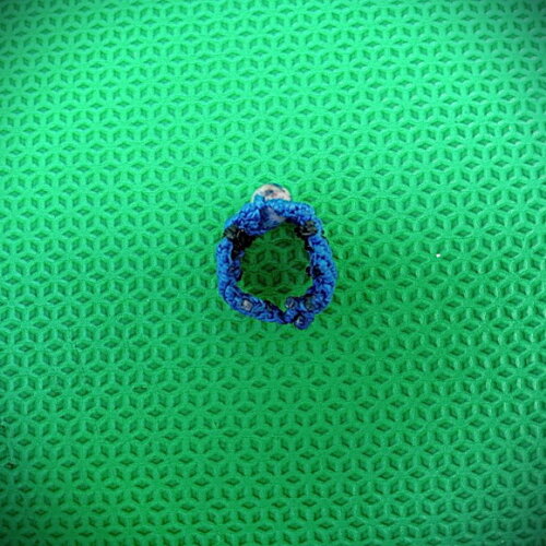 Anel de Macramê Azul com Pedra Sodalita, Artesanal