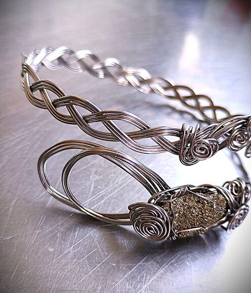 Bracelete de Aço Inox com Pedra Pirita