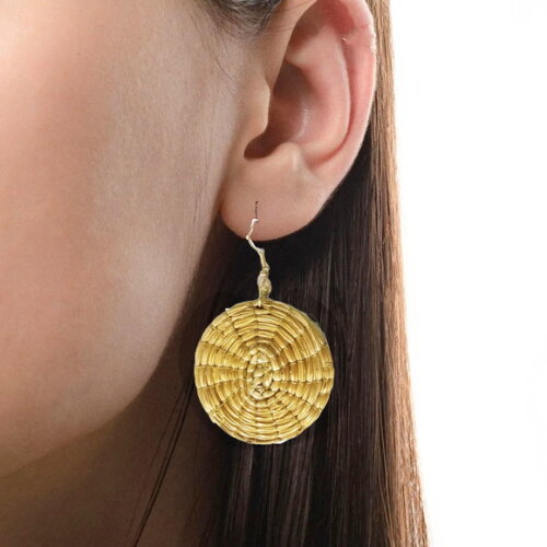 Brinco Capim Dourado Circulo, Artesanal