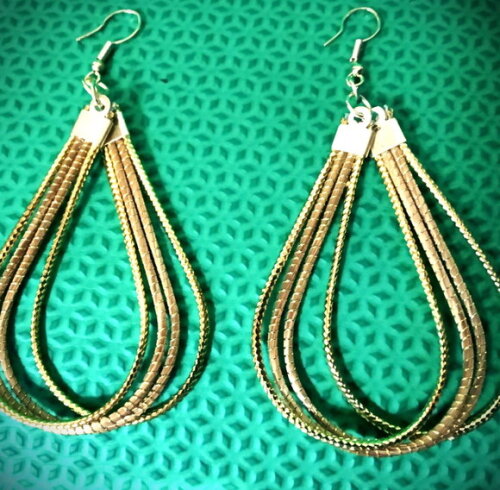 Brinco Capim Dourado Gota, Artesanal
