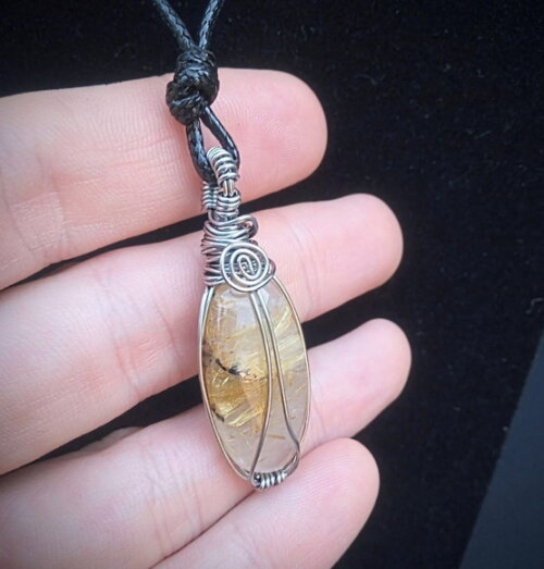 Colar de Pedra Quartzo Rutilado Dourado Natural