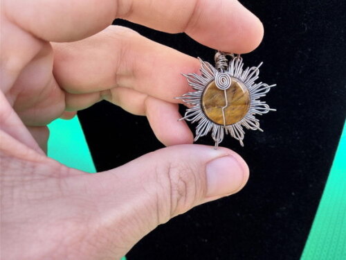Colar Mandala Pedra Olho de Tigre Artesanal
