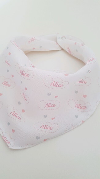 Babador bandana chuva de amor