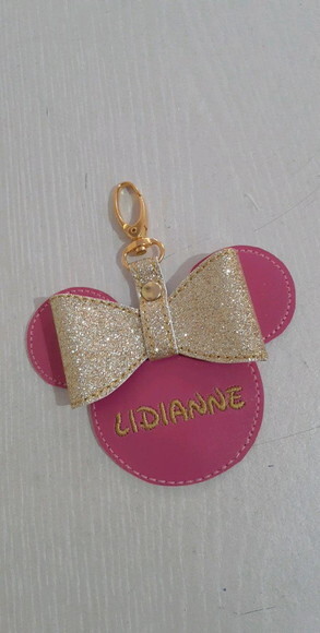 Chaveiro bordado MINNIE - com nome