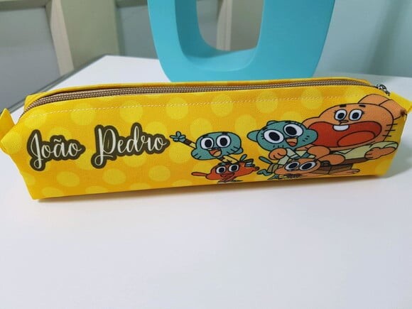 Estojo escolar simples