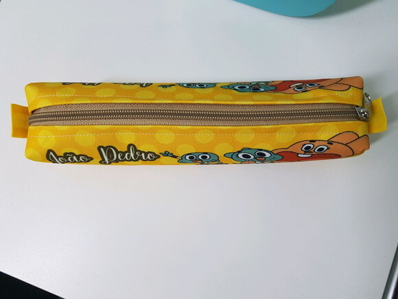 Estojo escolar simples