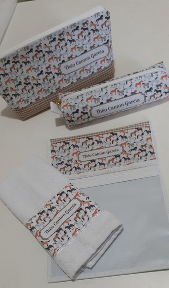 Kit escolar personalizado- cavalos