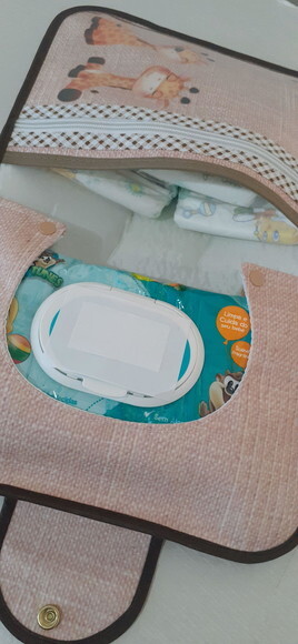 Kit higiene do bebê- Porta fraldas e lenço umedecido