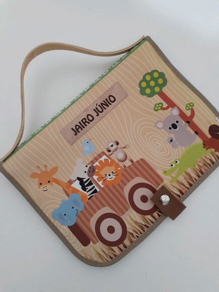 Kit higiene do bebê- Porta fraldas e lenço umedecido