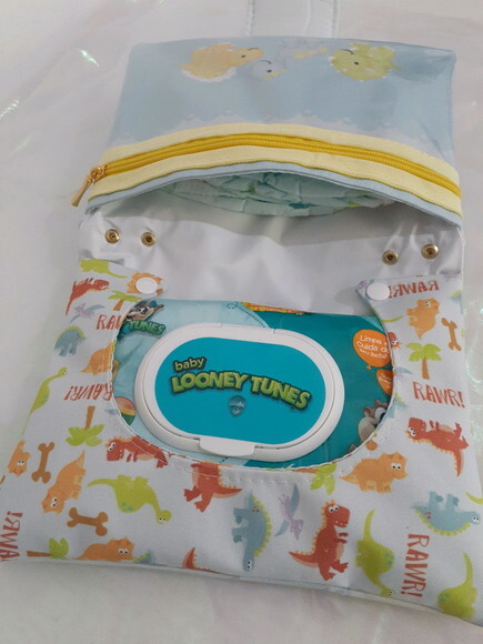 Kit higiene do bebê- Porta fraldas e lenço umedecido