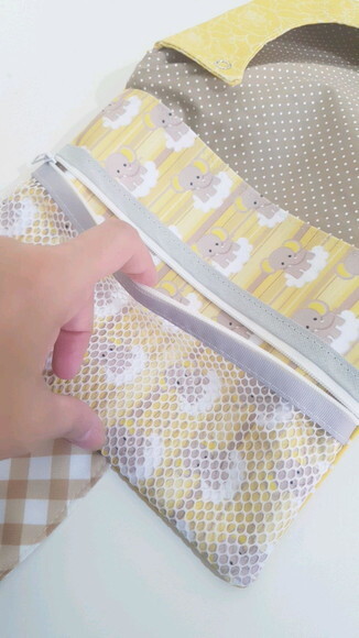 Kit higiene do bebê- Porta fraldas e lenço umedecido