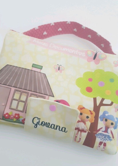 Kit higiene do bebê- Porta fraldas e lenço umedecido