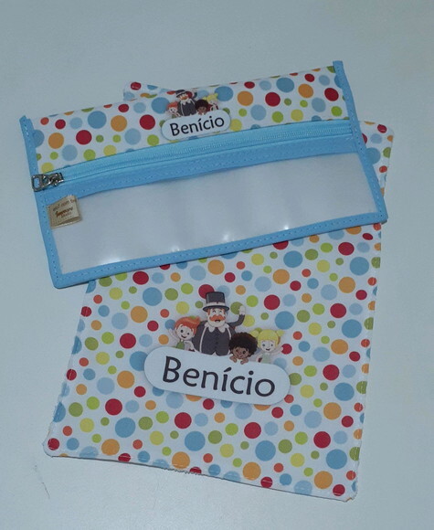 Kit Necessaire para itens de higiene com toalha - mundo Bita