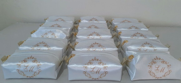 Necessaire mini box - branco e dourado
