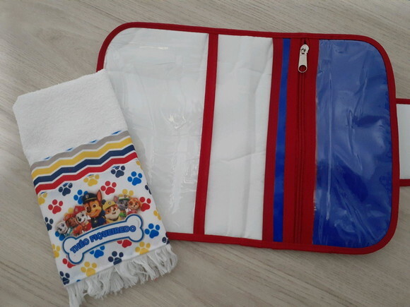 Necessaire para kit higiene com toalha