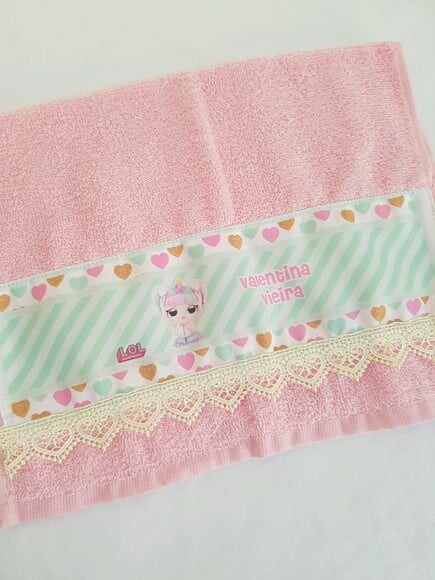 Necessaire para kit higiene com toalha