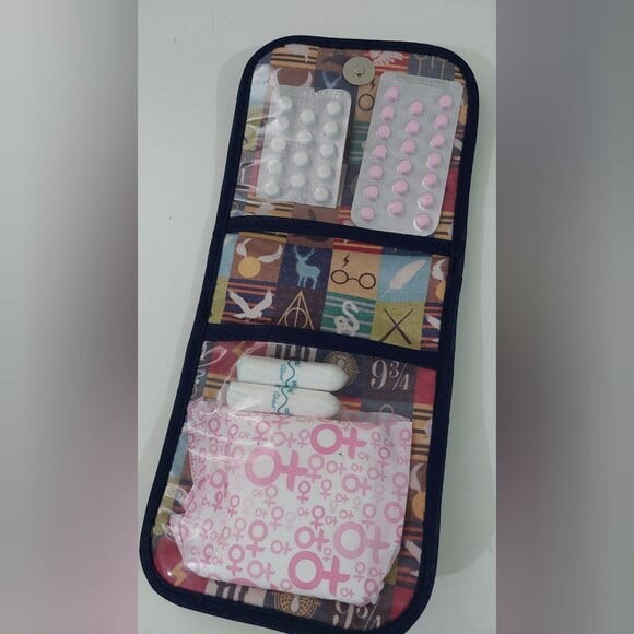 Porta Absorvente e Medicamentos Harry Potter