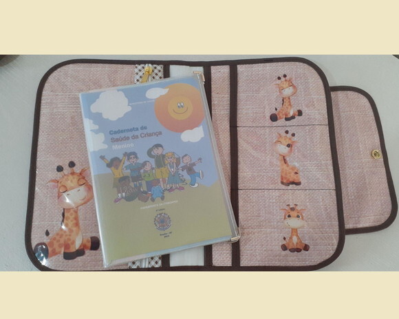 PORTA DOCUMENTOS INFANTIL - GIRAFINHA