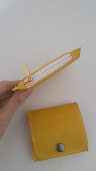 Porta moedas em sintético