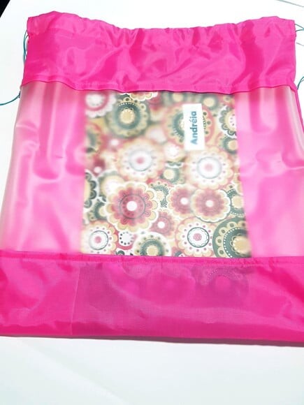 Saquinho prático com visor