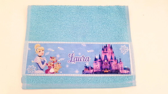 Toalha de mão personalizada princesas