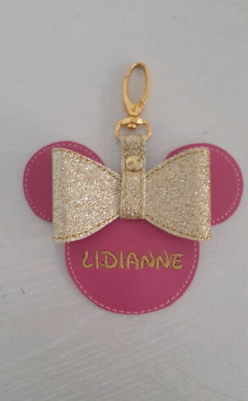 Chaveiro bordado MINNIE - com nome