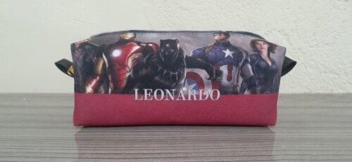 Kit escolar Heróis