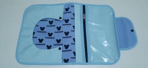 Kit higiene do bebê- Porta fraldas e lenço umedecido