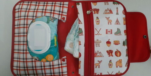Kit higiene do bebê- Porta fraldas e lenço umedecido