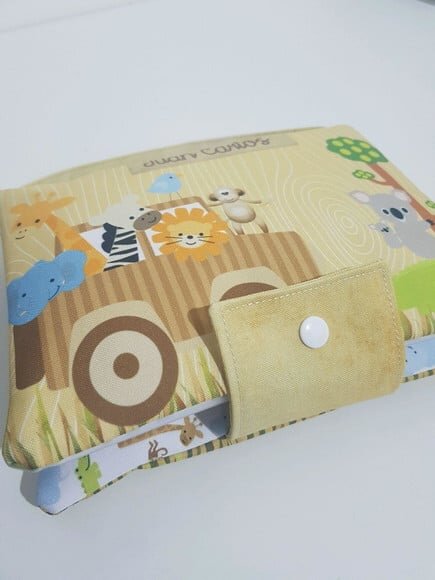 Kit higiene do bebê- Porta fraldas e lenço umedecido