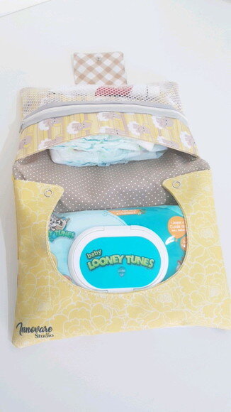 Kit higiene do bebê- Porta fraldas e lenço umedecido
