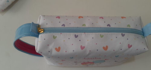Necessaire G personalizada - menina e balão
