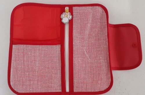 Necessaire para kit higiene com toalha