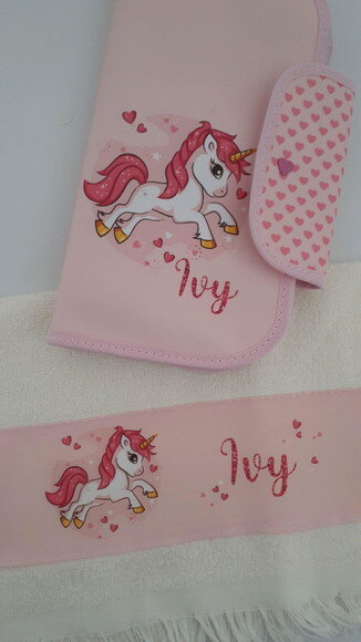 Necessaire para kit higiene com toalha