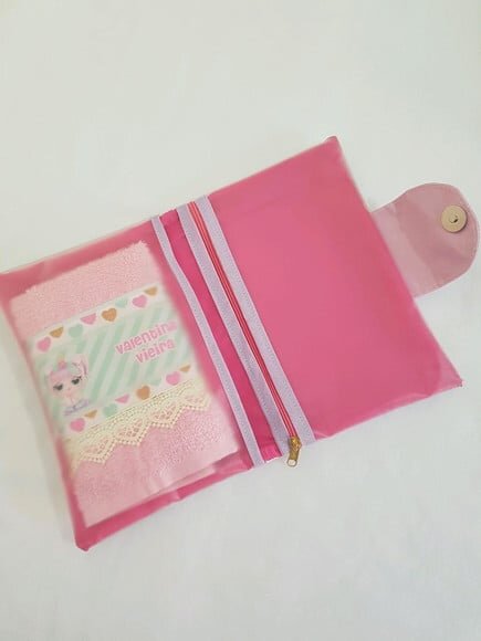 Necessaire para kit higiene com toalha