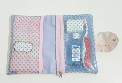 Necessaire para kit higiene com toalha