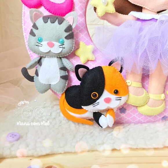 Enfeite de Porta Maternidade Menina com Gatinhos