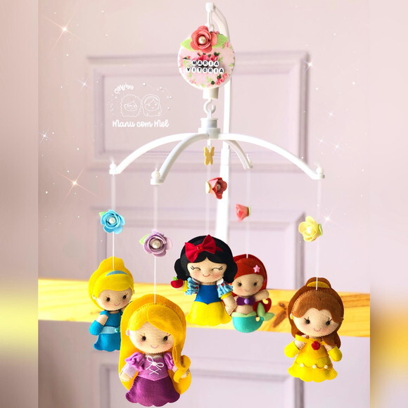 Kit Enfeite de Porta + Móbile de Berço Princesas