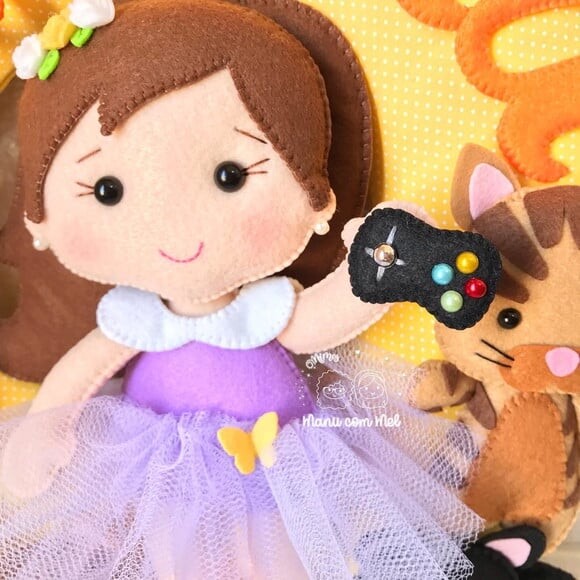 Enfeite de Porta Maternidade Gatinhos com Menina