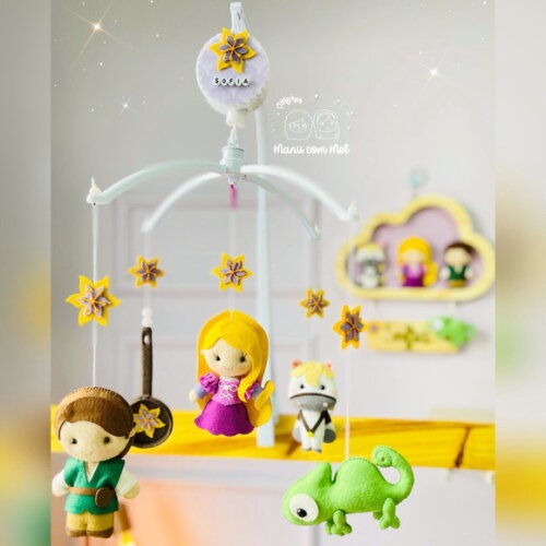 Kit Enfeite de Porta + Móbile de Berço Enrolados Rapunzel