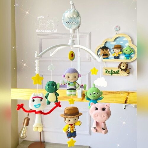 Kit Enfeite de Porta + Móbile de Berço Toy Story