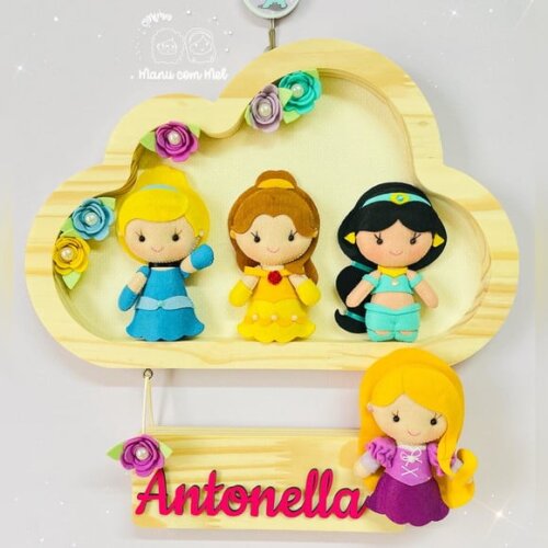 Enfeite de Porta Nuvem Pinus Princesas