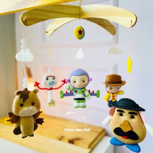 Kit Móbile + Enfeite de Porta Madeira Pinus Toy Story